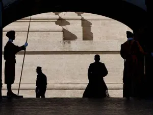 El Vaticano lanza la versión rock del papa Francisco, ‘wake up!’