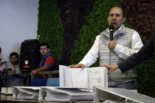 Denuncia Manzanilla a Roxana Luna y Karina Romero por rebasar gastos de campaña