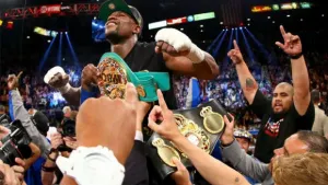 Canelo no descarta volver a pelear contra Maywather