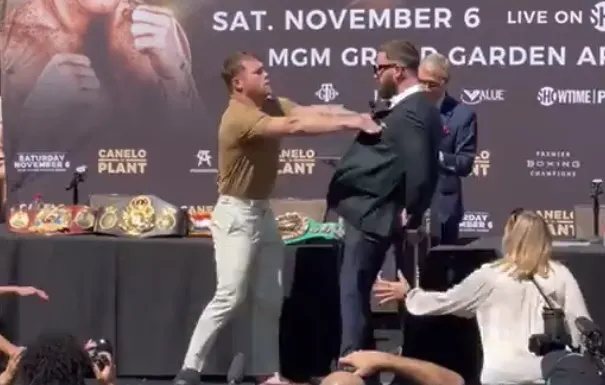 VIDEO El Canelo y Plant llegan a los golpes en rueda de prensa
