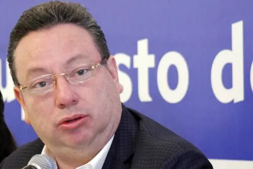 Pide López Zavala desafuero de Castañón por sus presuntos vínculos con criminales y espionaje