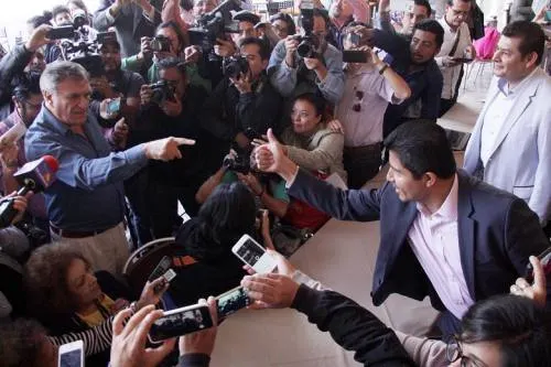 VIDEO: Paredes encara a “Lalo” Rivera para exigir una disculpa pública
