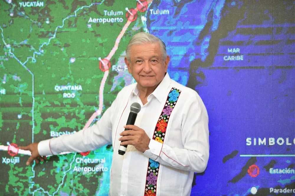 AMLO explicará el lunes a artistas beneficios de Tren Maya