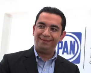 Se registra Pedro Gutiérrez como aspirante para alcaldía de Puebla por el PAN