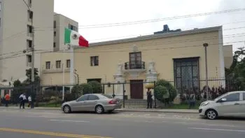 México considera “excesiva y desproporcionada” decisión de Perú de romper lazos diplomáticos