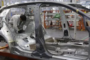 Desconoce Canacintra aplicación de paros en Volkswagen