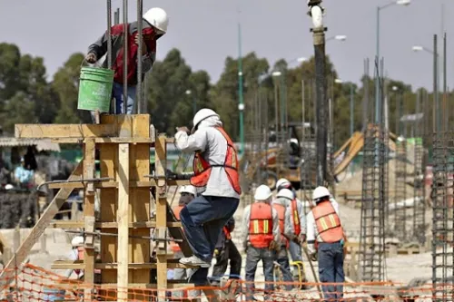 En marzo, la cifra más baja de empleos en la construcción, registrada en los últimos 5 años