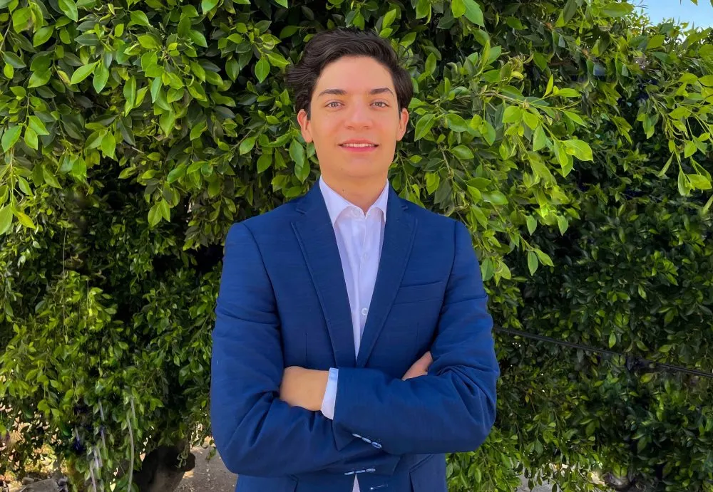 IMEF Universitario reconoce labor de estudiante UDLAP
