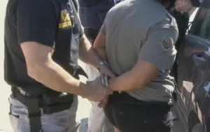 Realizan primera deportación masiva de cárceles americanas