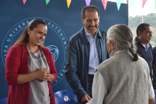 Programas como alfabetización encuentra su mejor expresión la vocación social de la universidad