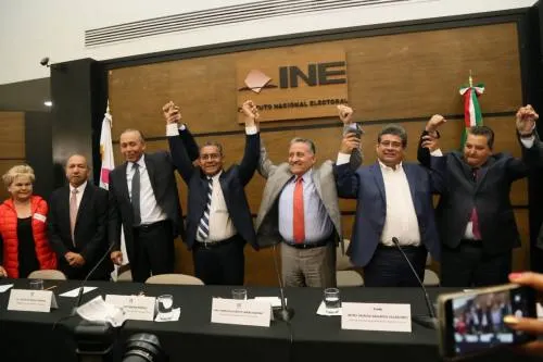 Solicita Jiménez Merino su registro como candidato del PRI al Gobierno de Puebla