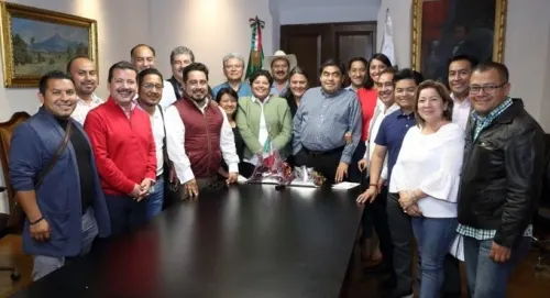 Barbosa y alcaldes de Juntos Haremos Historia sostienen reunión de trabajo