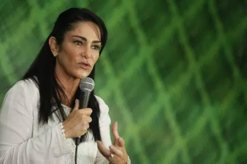 El Enemigo Público Número 1 de Lydia Cacho y su Humorismo Involuntario