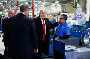 Trump sancionará con impuesto del 35% a empresas que salgan de EU
