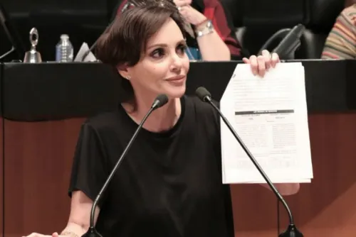 Morena ordena expulsión de Lili Tellez de su bancada en el Senado