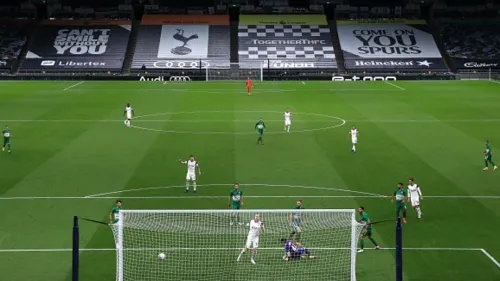 UEFA aprueba regreso de aficionados a un máximo del 30% de capacidad