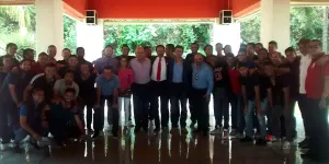 Encabeza Alfonso Esparza convivencia con Lobos BUAP