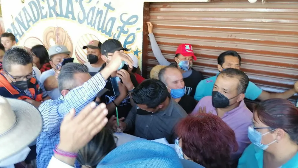 “¡Queremos solución!”, exigen pobladores a edil de Xochimehuacán