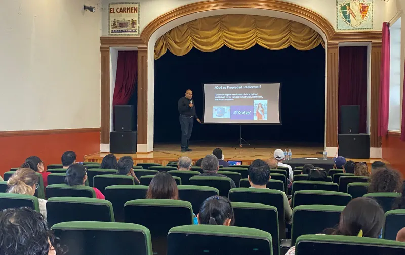 Ariadna Ayala refrenda su compromiso con emprendedores y pequeñas empresas de Atlixco