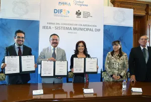 Dinorah López de Gali brinda oportunidades de educación para población vulnerable