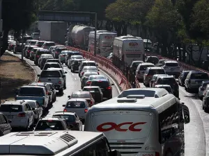 Carretera México-Cuernavaca reporta mayor entrada de vehículos al DF