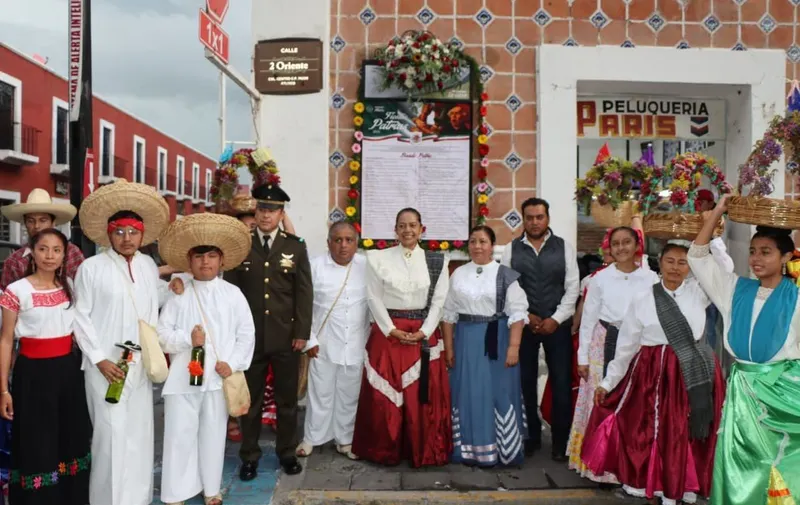atlixco-pega-bando-patrio
