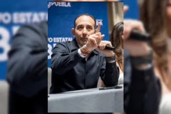 Roberto Gil Zuarth niega influencia en el gobierno de Barbosa y participación en casos polémicos de Puebla