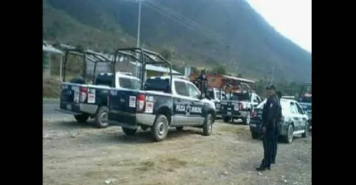 Hombres armados roban camioneta a mujer en la carretera Orizaba-Tehuacán
