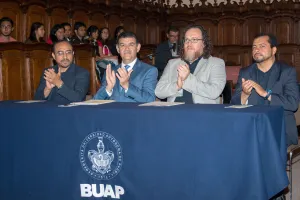 Filosofía y literatura consolidan una universidad transformadora
