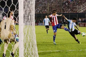 Goleada a Paraguay da pase a Argentina al Mundial de Brasil