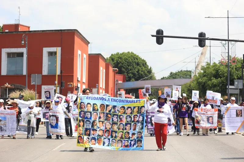 marcha-colectivo-voz-de-los-desaparecidos-pue