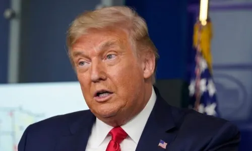 Trump sugiere aplazar las elecciones de EU por riesgo de “fraude”