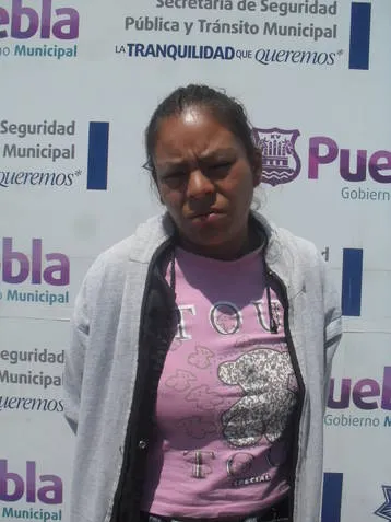 Detienen a presunta ladrona de casa habitación