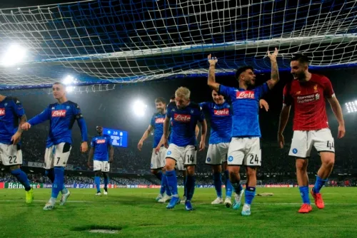 Napoli vence 2-0 a Liverpool en inicio Liga de Campeones; Barcelona empata