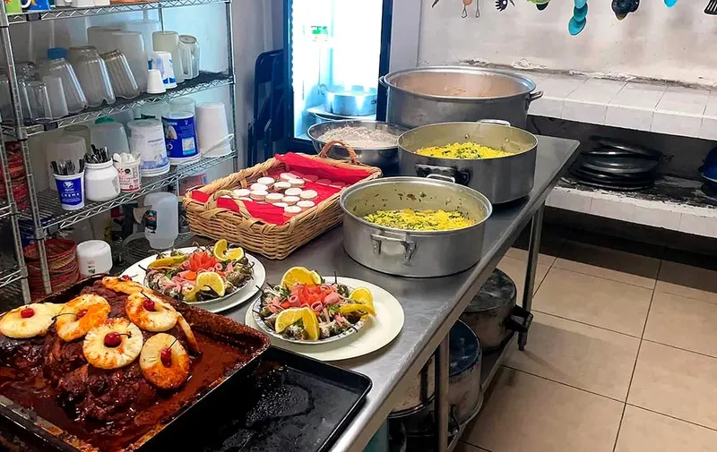 dormitorio-municipal-cena-navidena