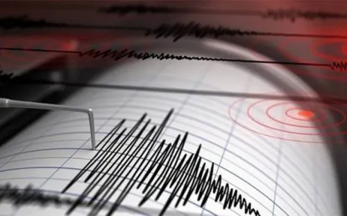 Un terremoto de 6.7 grados sacude el mar en Indonesia
