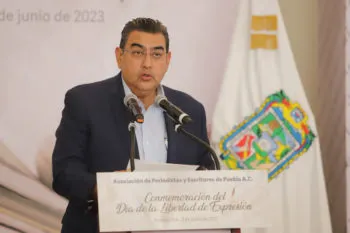 Aspirantes al gobierno de Puebla no están obligados a renunciar a su cargo: Sergio Céspedes