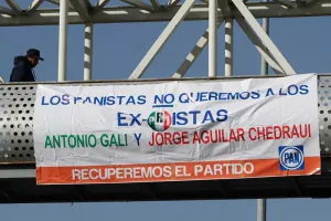 Detectan propaganda y mantas contra Tony Gali