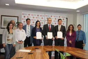 UPAEP firma convenio con el Sistema Municipal DIF