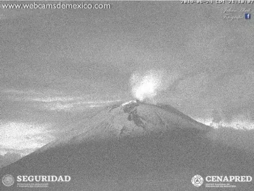 Monitoreo del volcán Popocatépetl registra 132 exhalaciones en las últimas horas