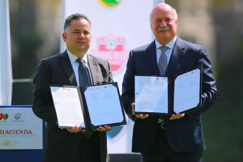 Liga MX firma convenio con UIF para mejorar transparencia financiera
