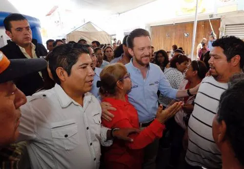 El Gobierno Municipal lleva servicios gratuitos a familias de San Baltazar Campeche