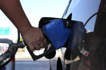 Policías municipales recibirán incremento del 6% en su salario, gracias al ahorro en uso de gasolina