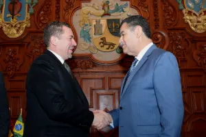 Responsabilidad social universitaria debe ser constitución de vida: Valdiviezo