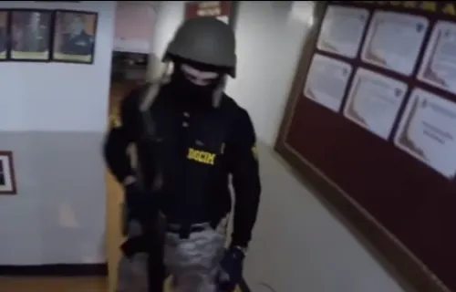 Comando rebelde asalta cuartel militar en Venezuela