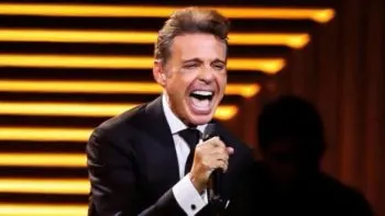 Luis Miguel explota con su equipo tras enfrentar problemas de audio en concierto