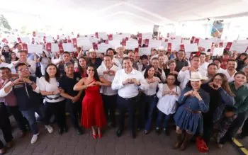 Entrega Alejandro Armenta 99 certificados de Obra Comunitaria en Chignahuapan