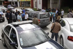 Ministeriales y municipales se enfrentan a tiros por error en la 11 Sur