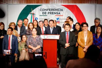 Diputados de la coalición Juntos Hacemos Historia donan un mes de sueldo para damnificados por Otis