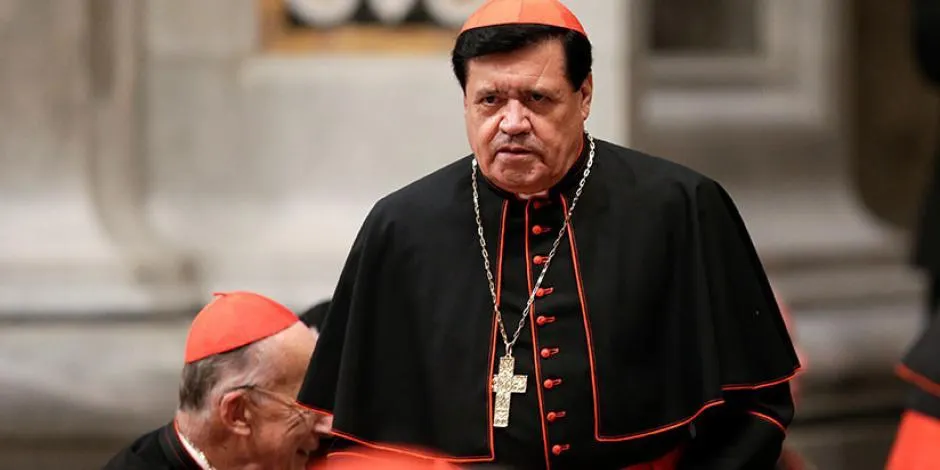 Mejora condición de Norberto Rivera, fue desintubado